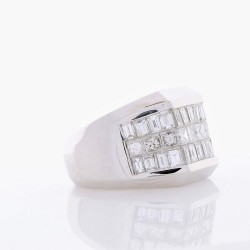 18K White Gold Diamond Gemstone Ring