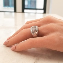 18K White Gold Diamond Gemstone Ring