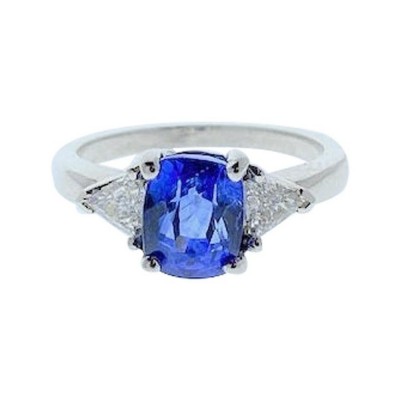 18K White Gold Gemstone Ring