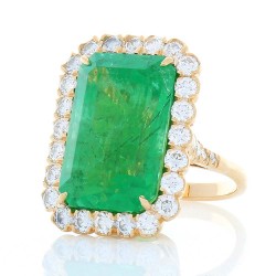 18K Yellow Gold Emerald Gemstone Ring
